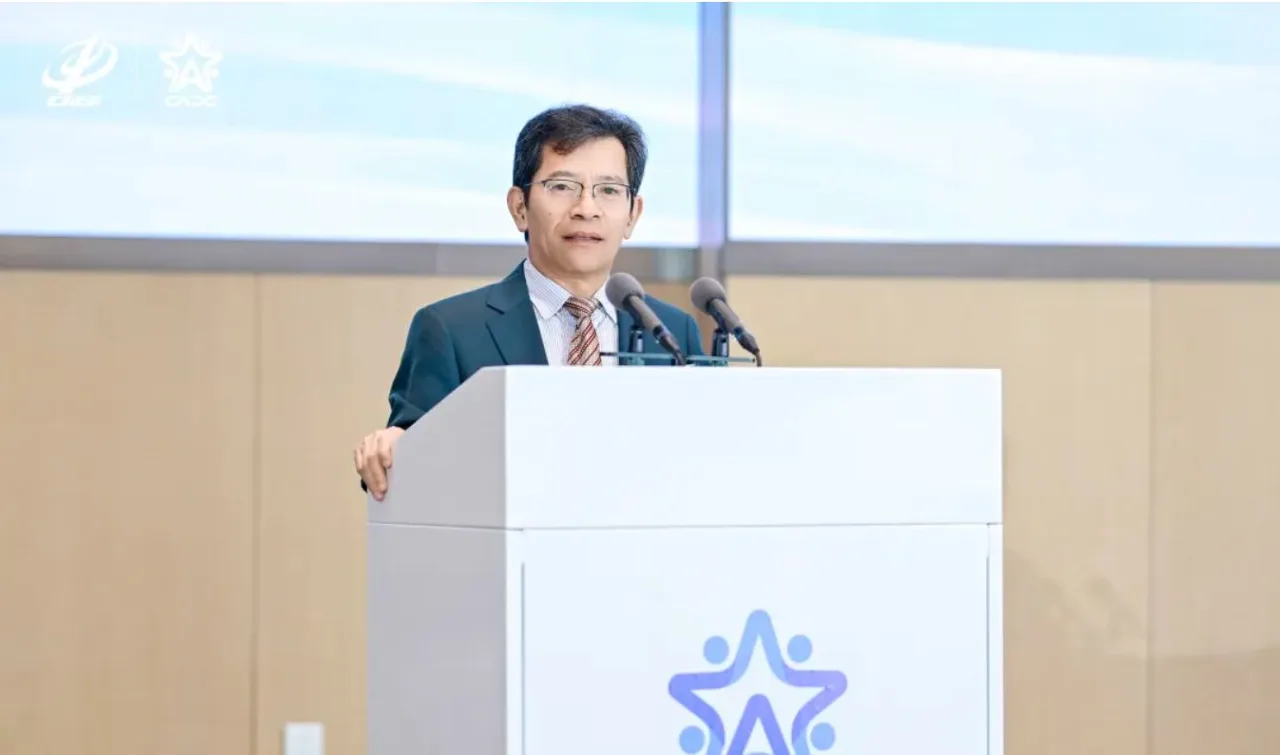 “卖得越多、亏得越多”2025年仅23.5%的汽车经销商盈利,流通协会肖政三:经销商地位不可替代,新能源车销服已成必答题